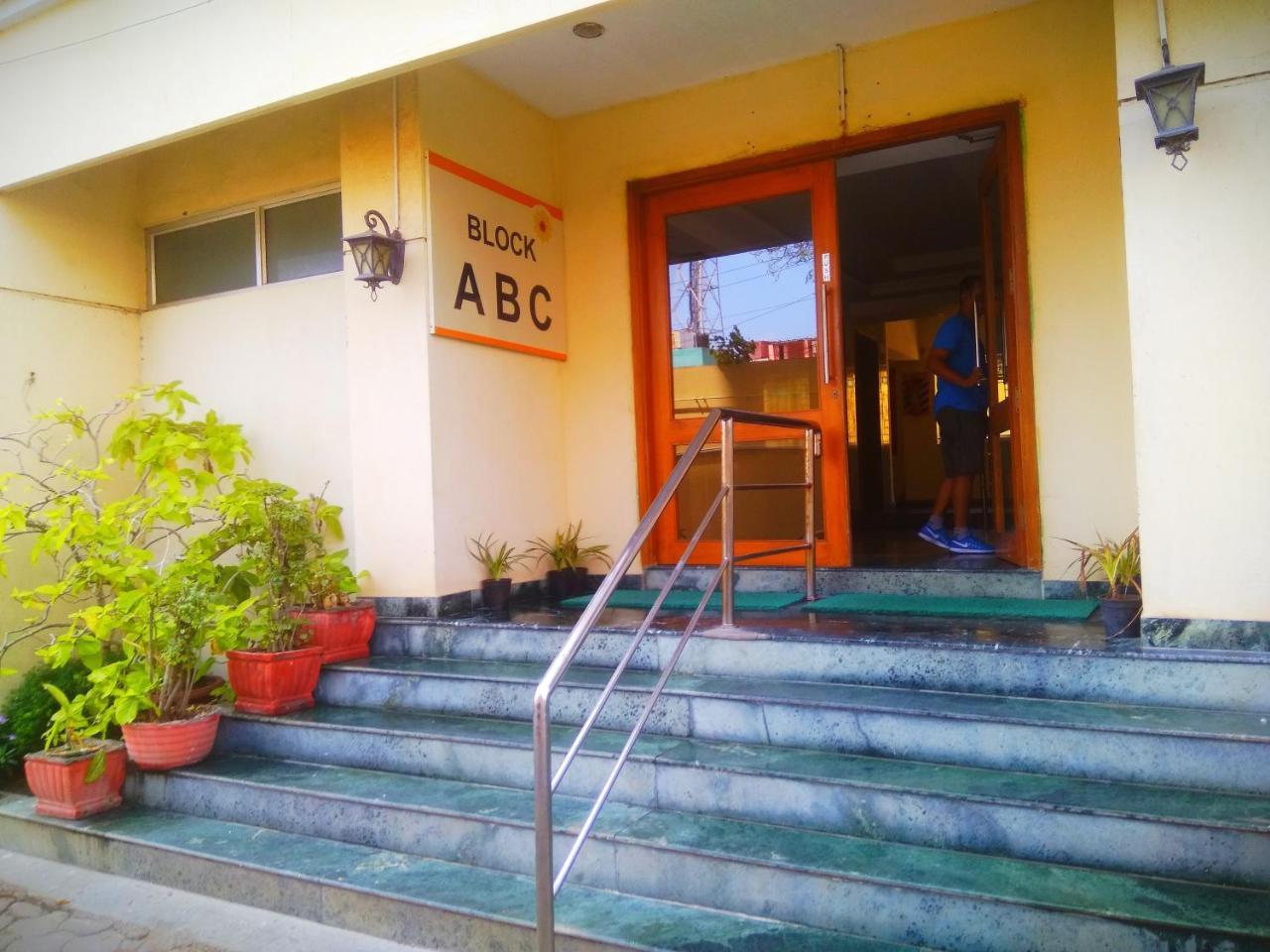 Beach Penthouse, Chennai Bed & Breakfast Exterior photo